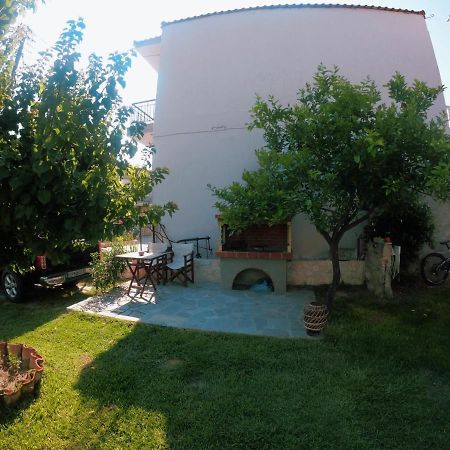 Magdalinos Appartments Nea Skioni Buitenkant foto
